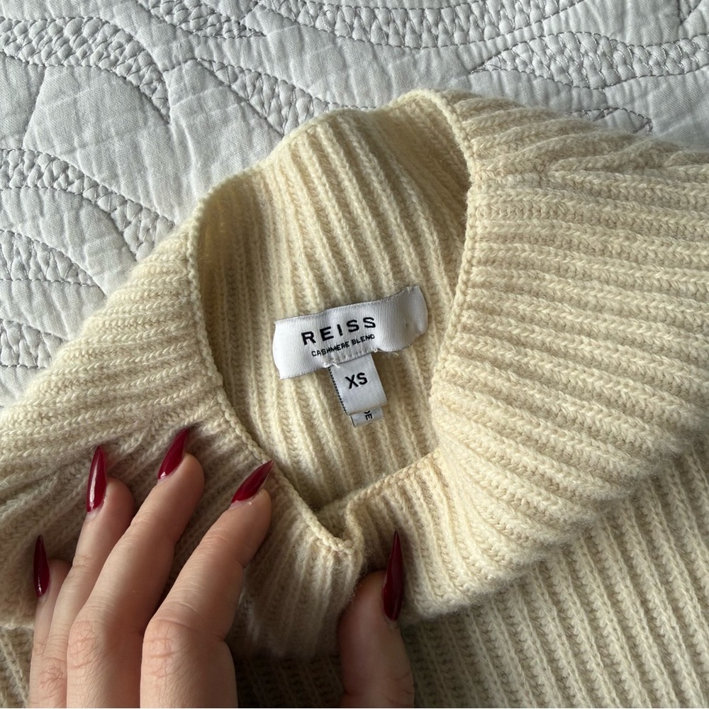 Reiss - Lizzie Cashmere & Wool Blend Sweater - Ivory and Navy - Picture 6 of 14